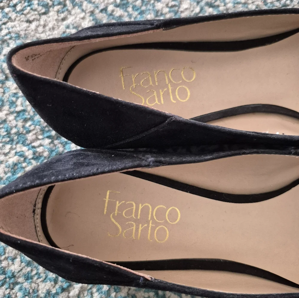 Franco Sarto Sukie Black Suede Flats Pom Pom Accent Pointed Toe Womens Sz 5.5 M